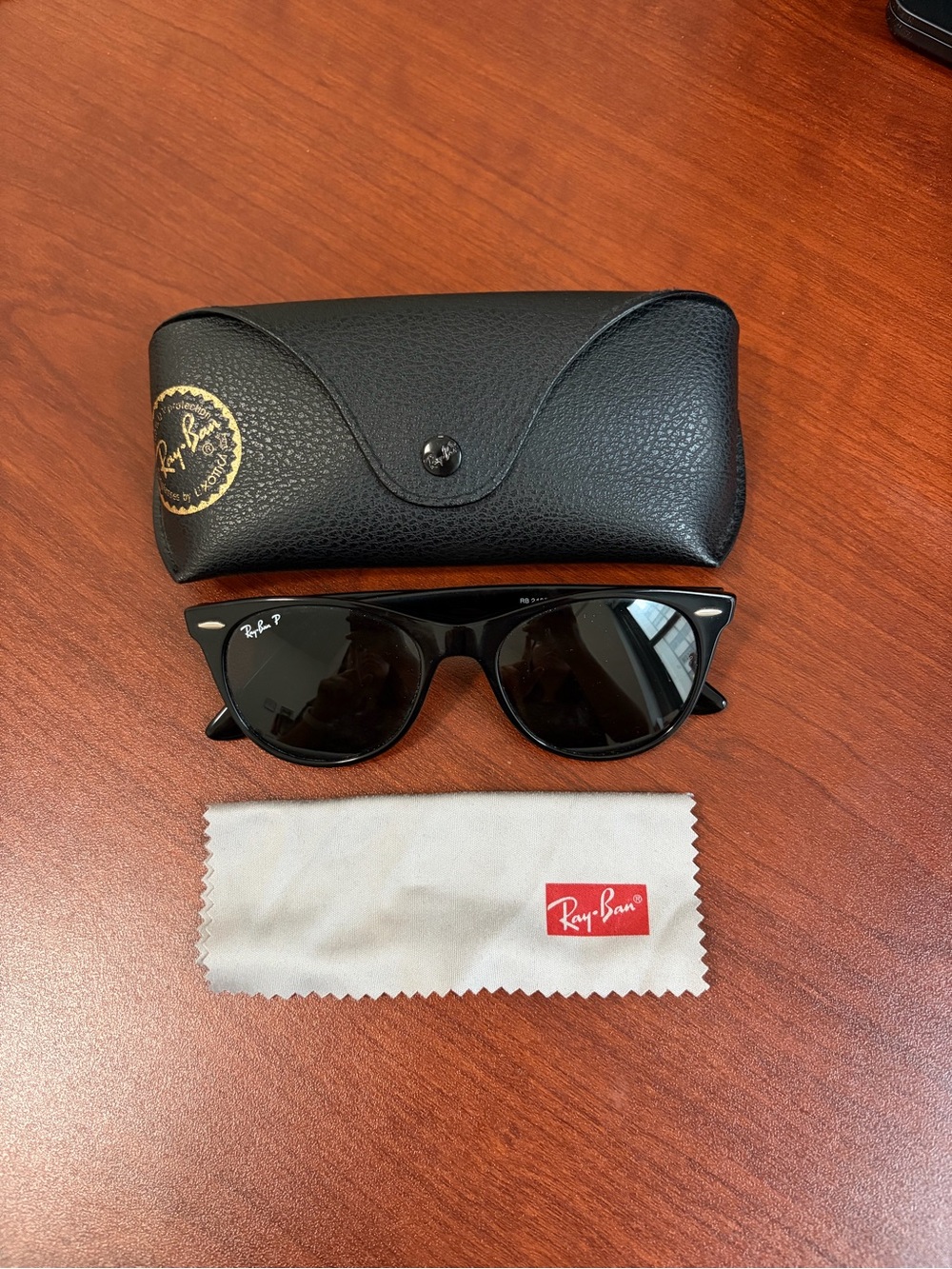[NEW, NEVER USED] Ray-Ban Black Polarized RB4305 Sunglasses